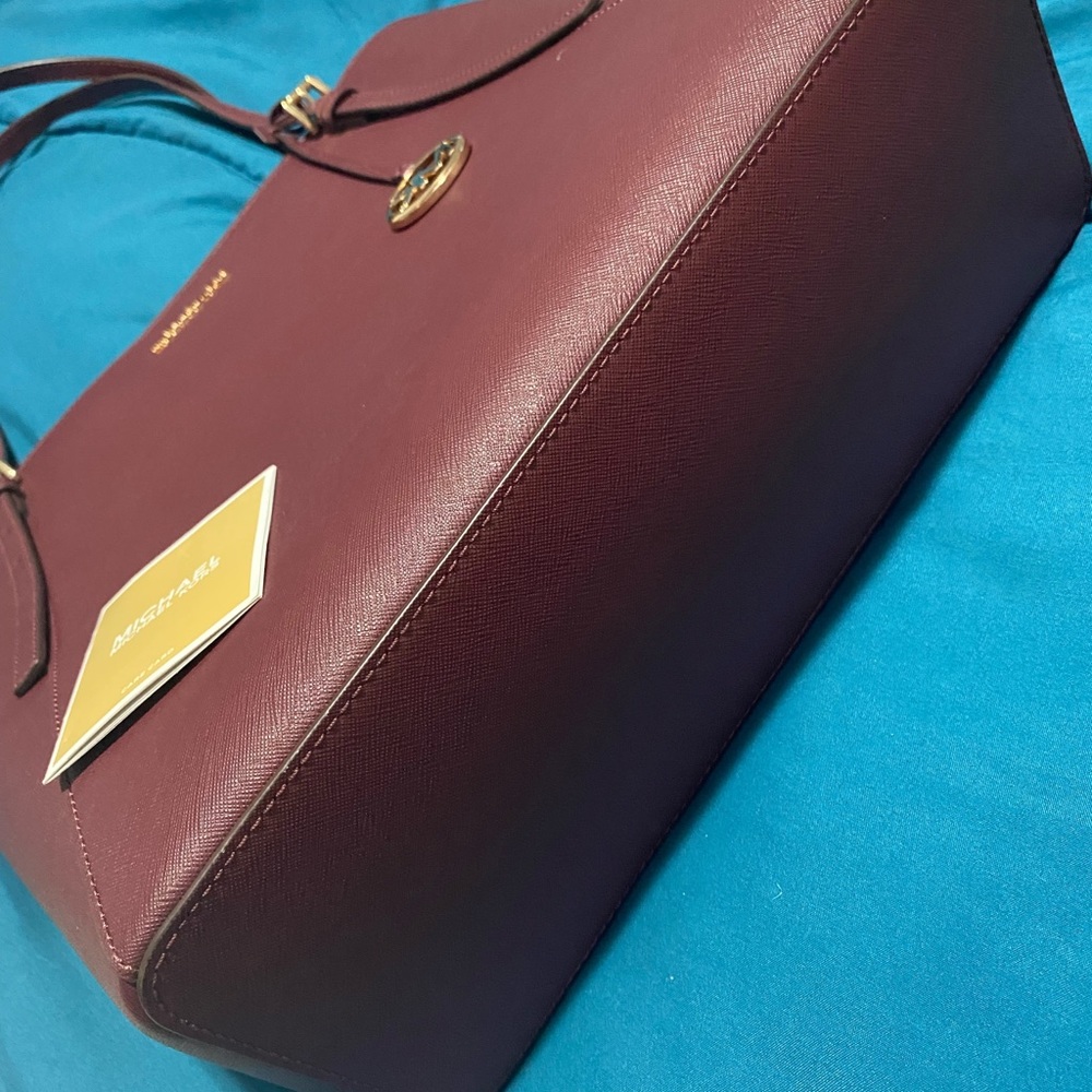 MK Authentic Large Purse - Picture 3 of 5